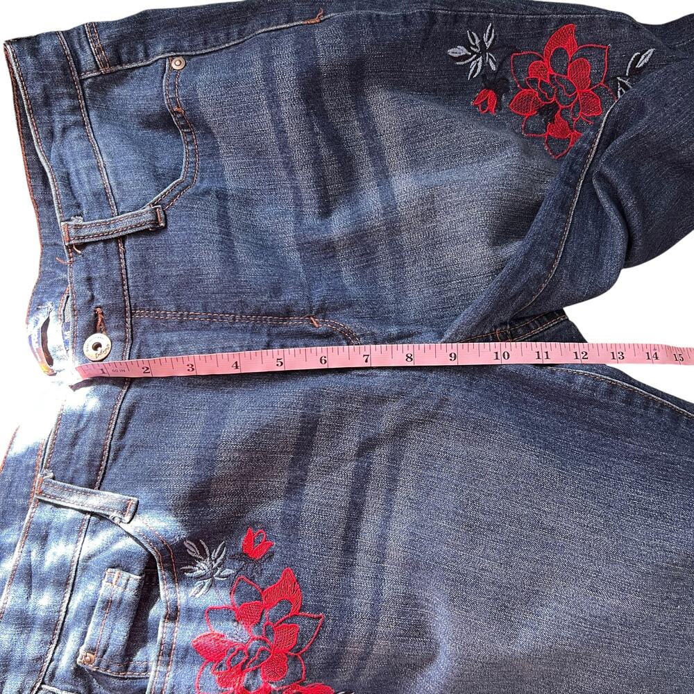 Indigo Girls Bermuda Shorts Size 14 Embroidered Dark Wash Whiskered Stretch Boho - Picture 7 of 11